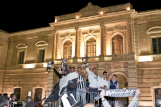 La festa Juve in piazza Ciaia